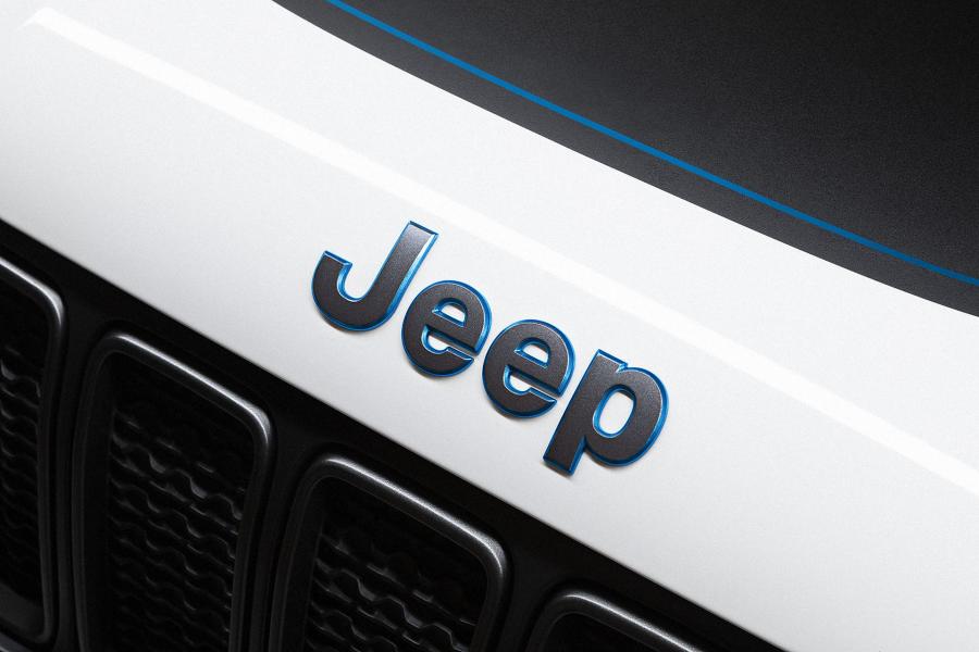 Логотип Jeep Renegade 4xe First Edition (BU) 2020 года  (EU) (фото 3 из 4)